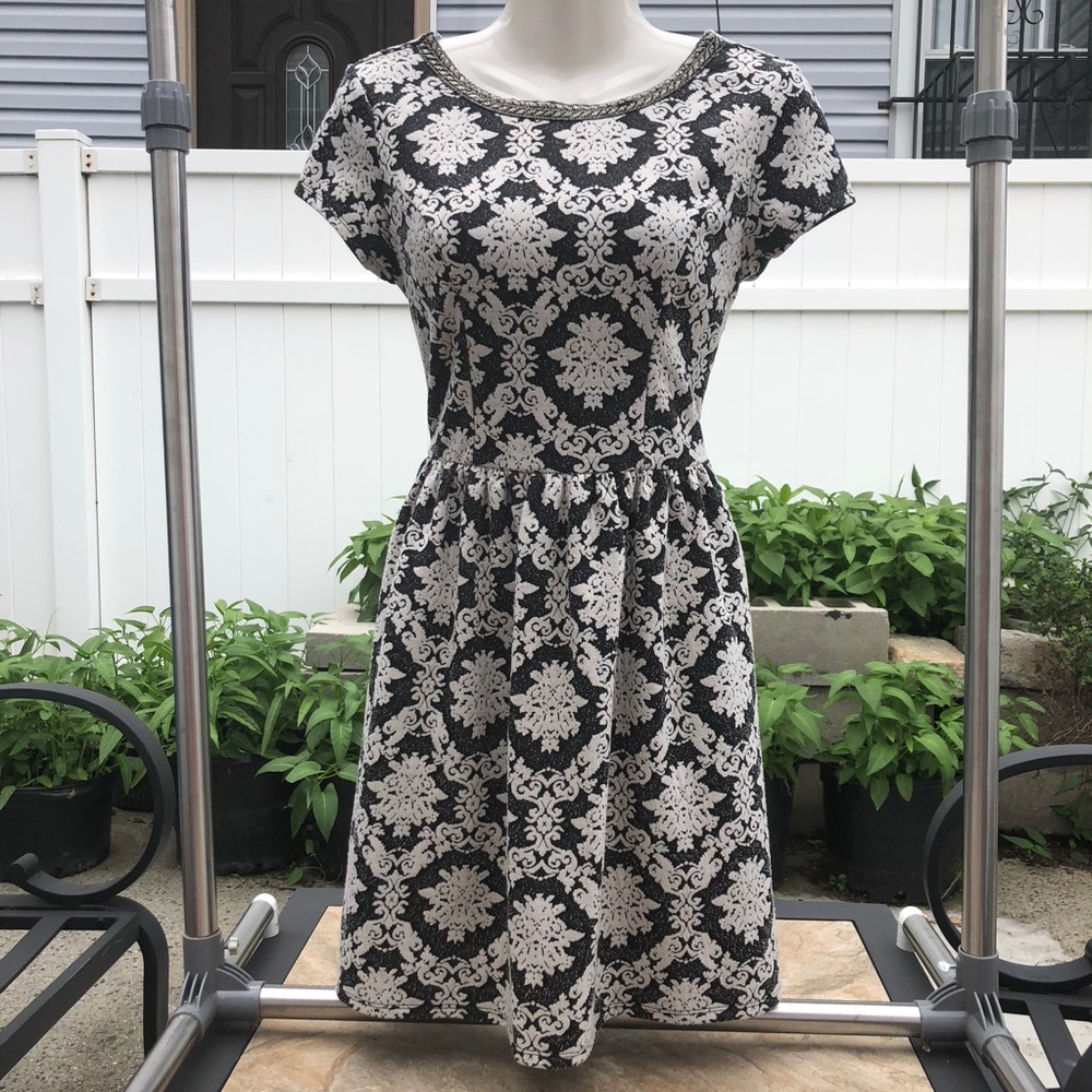 Gray and White Floral Pattern Dress